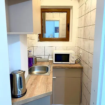 Charming Studio In Center Of Bucharest,ground Floor, Near Old Daire *