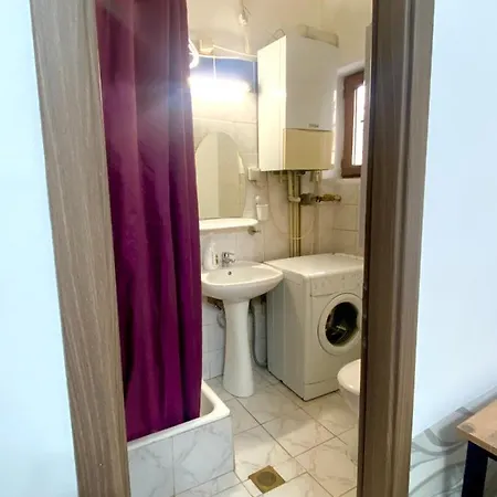Charming Studio In Center Of Bucharest,ground Floor, Near Old